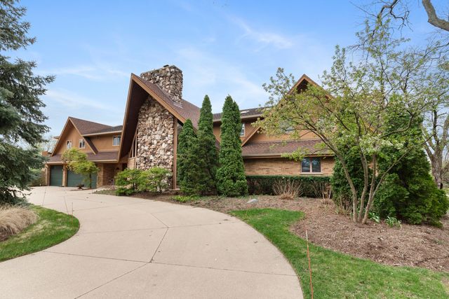 607 Berkshire Court, Downers Grove, IL 60516