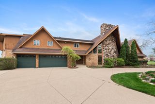 607 Berkshire Court, Downers Grove, IL 60516