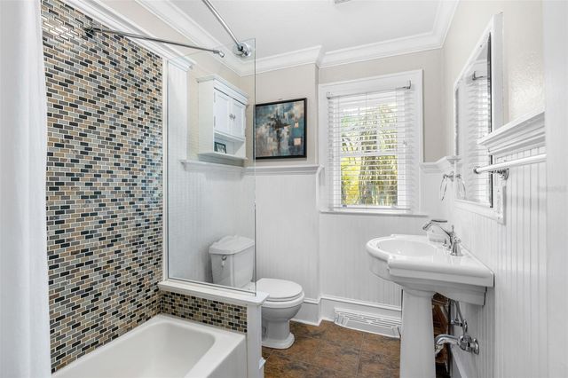 1003 E JACKSON STREET, Orlando, FL 32801