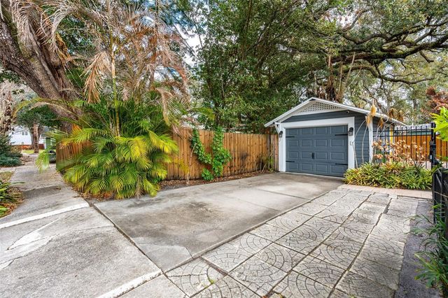 1003 E JACKSON STREET, Orlando, FL 32801