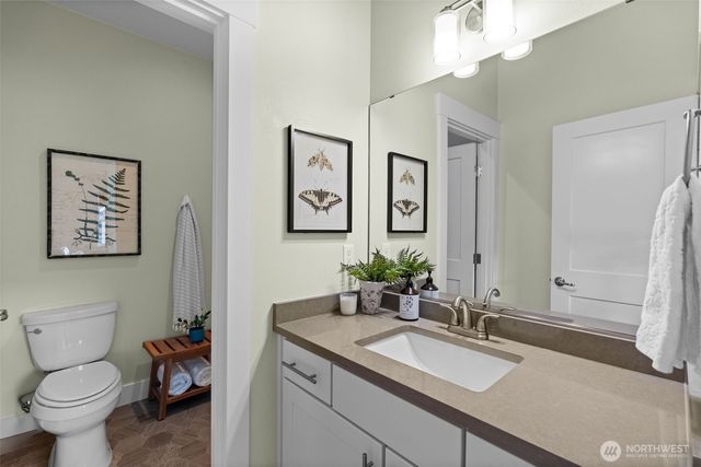 140 E Cedarland Lane, Allyn, WA 98524