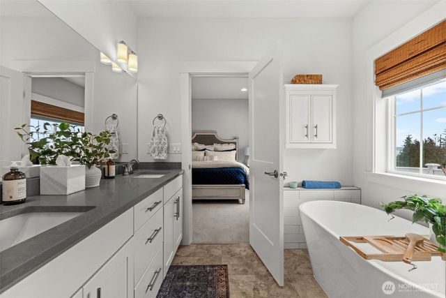 140 E Cedarland Lane, Allyn, WA 98524