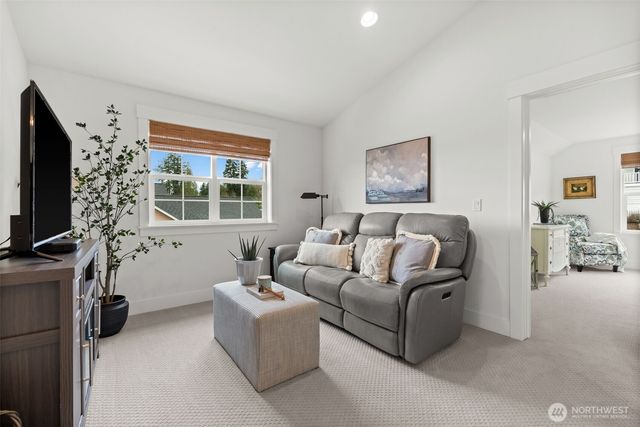 140 E Cedarland Lane, Allyn, WA 98524