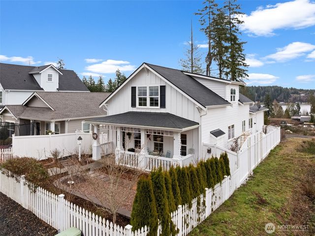 140 E Cedarland Lane, Allyn, WA 98524