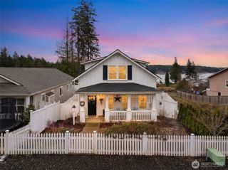 140 E Cedarland Lane, Allyn, WA 98524