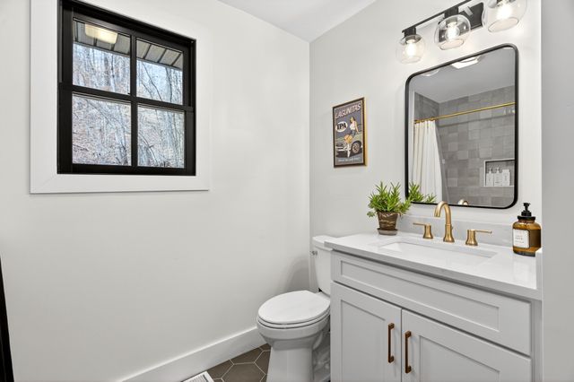 4017 Beverly Hills Dr, Pegram, TN 37143