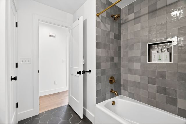 4017 Beverly Hills Dr, Pegram, TN 37143