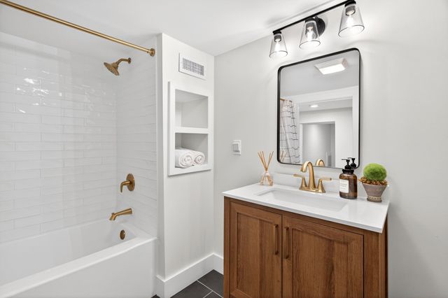 4017 Beverly Hills Dr, Pegram, TN 37143