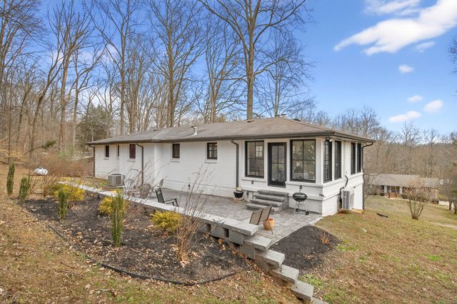 4017 Beverly Hills Dr, Pegram, TN 37143