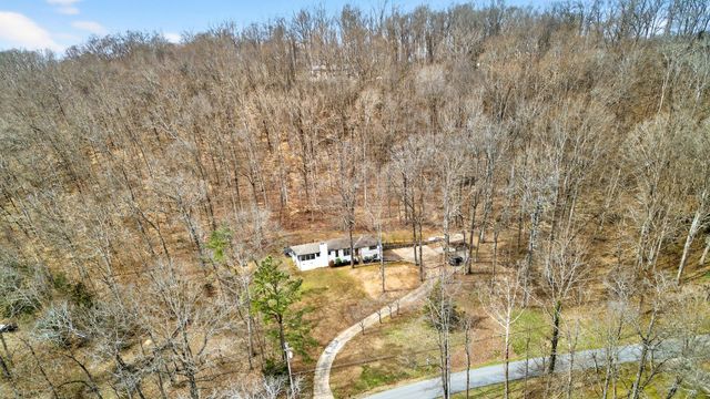 4017 Beverly Hills Dr, Pegram, TN 37143