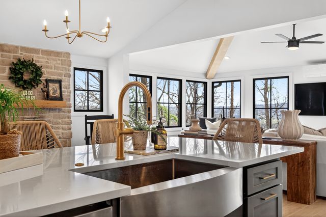 4017 Beverly Hills Dr, Pegram, TN 37143