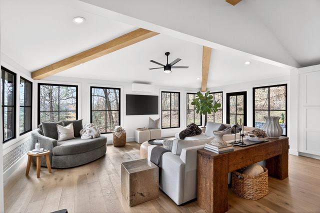 4017 Beverly Hills Dr, Pegram, TN 37143