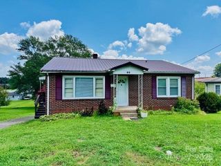 60 28th Street NW, Hickory, NC 28601