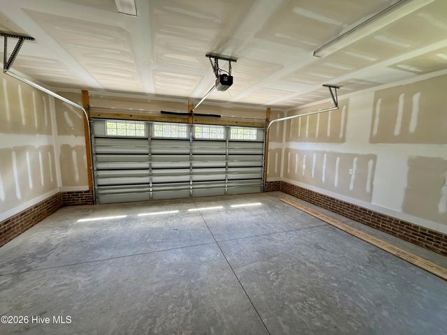 187 Spring Meadows Drive, Aberdeen, NC 28315
