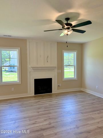 187 Spring Meadows Drive, Aberdeen, NC 28315