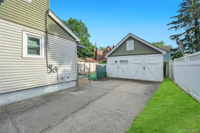 220-16 107th Avenue, Queens Village, NY 11429