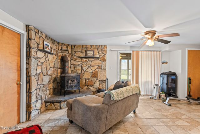 1 Walter Road, Brunswick, NY 12180