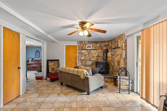 1 Walter Road, Brunswick, NY 12180
