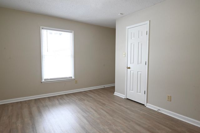 885 LINDEN GROVE CV, Memphis, TN 38018