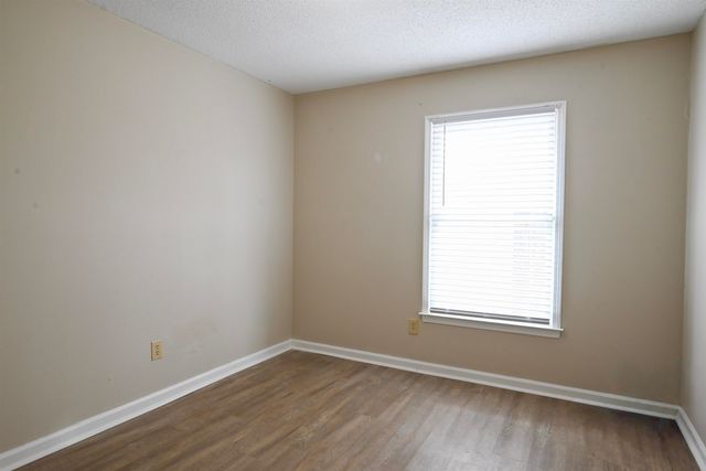 885 LINDEN GROVE CV, Memphis, TN 38018