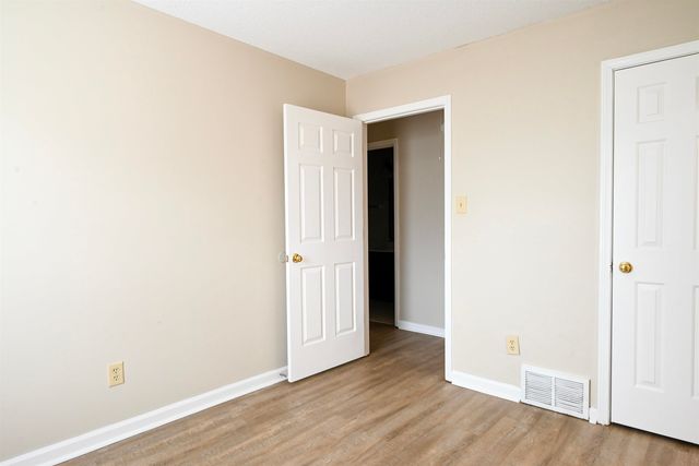 885 LINDEN GROVE CV, Memphis, TN 38018