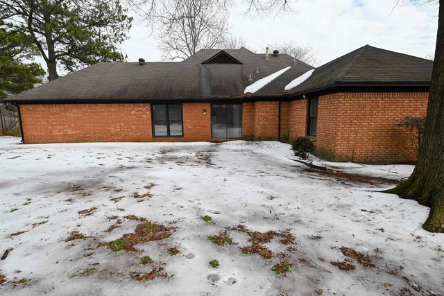 885 LINDEN GROVE CV, Memphis, TN 38018