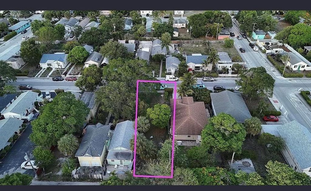 211 N E Street, Lake Worth Beach, FL 33460