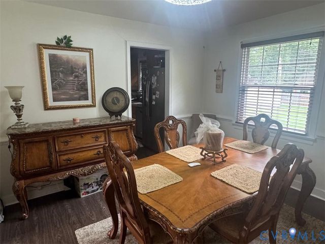 4716 Stornoway Dr, Ampthill, VA 23234