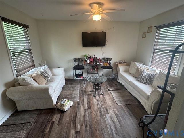 4716 Stornoway Dr, Ampthill, VA 23234
