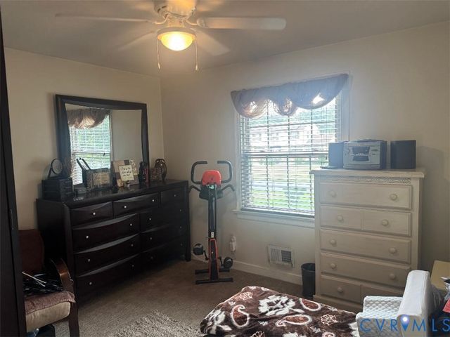 4716 Stornoway Dr, Ampthill, VA 23234