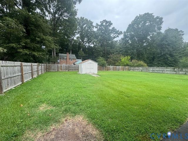 4716 Stornoway Dr, Ampthill, VA 23234