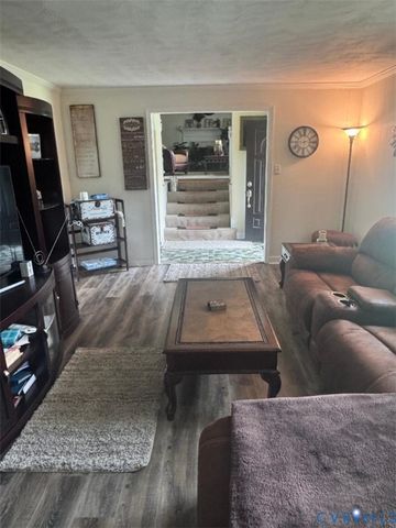 4716 Stornoway Dr, Ampthill, VA 23234