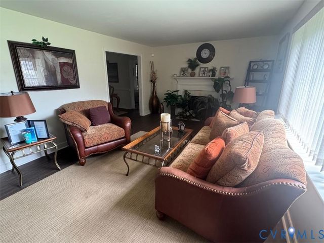 4716 Stornoway Dr, Ampthill, VA 23234