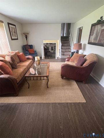 4716 Stornoway Dr, Ampthill, VA 23234