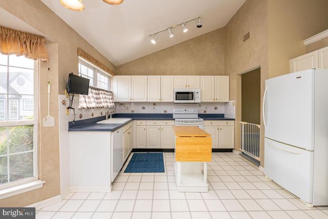 193 HAWTHORNE CT, Wyomissing, PA 19610