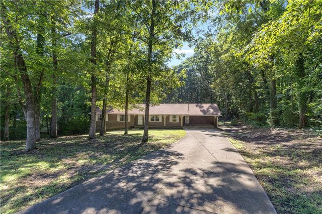 3970 N Martin Way, Lithia Springs, GA 30122