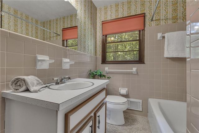 3970 N Martin Way, Lithia Springs, GA 30122