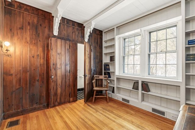 55 Dover, Longmeadow, MA 01106