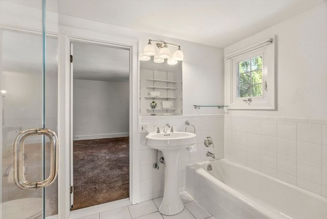 55 Dover, Longmeadow, MA 01106