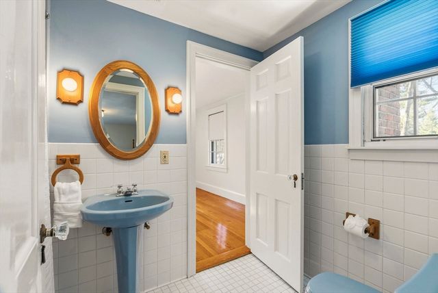 55 Dover, Longmeadow, MA 01106