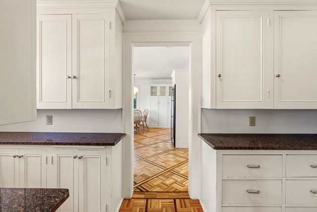 55 Dover, Longmeadow, MA 01106