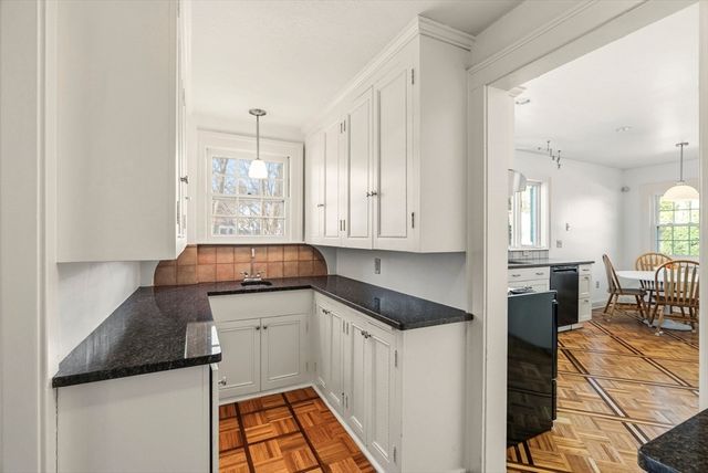 55 Dover, Longmeadow, MA 01106