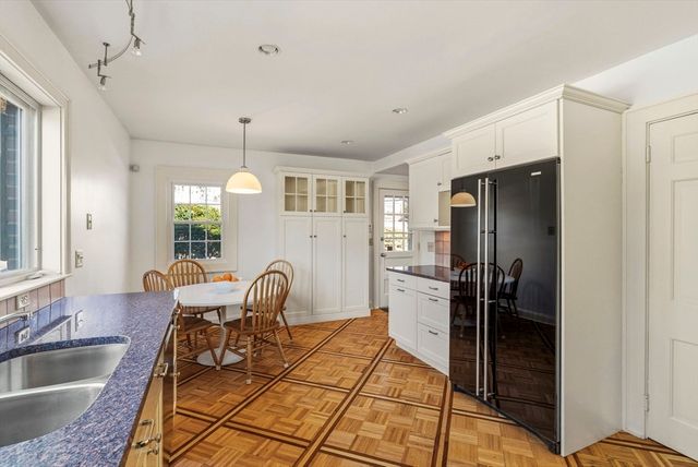 55 Dover, Longmeadow, MA 01106