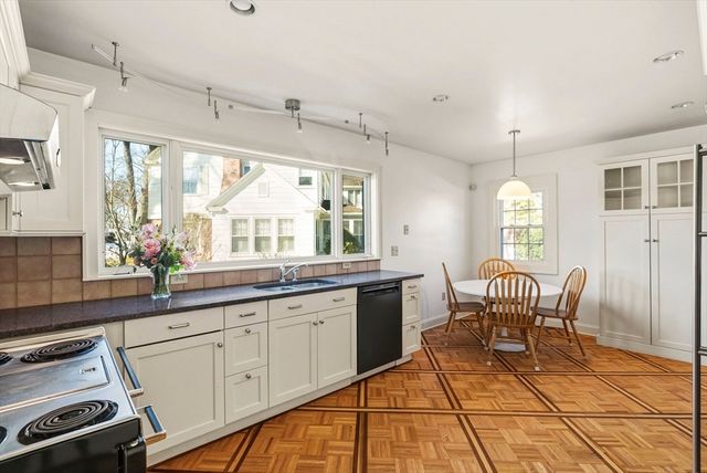 55 Dover, Longmeadow, MA 01106