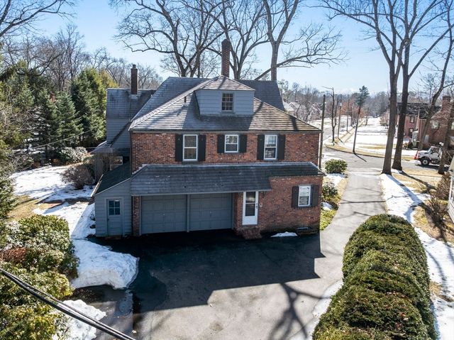55 Dover, Longmeadow, MA 01106