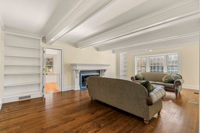 55 Dover, Longmeadow, MA 01106