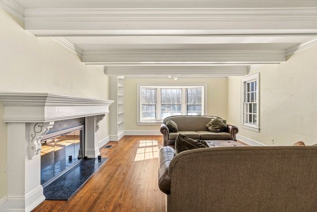 55 Dover, Longmeadow, MA 01106