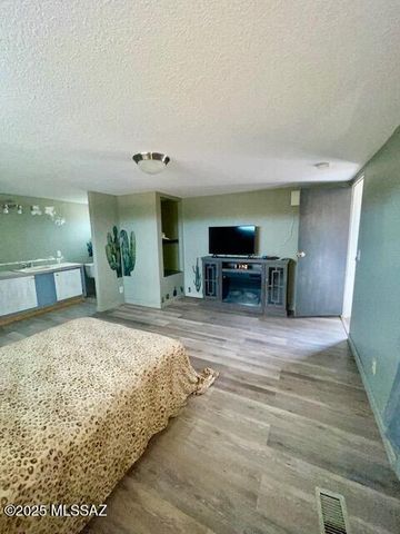 10655 W Anthony Drive, Tucson, AZ 85743