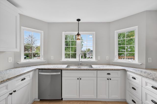 61 PINE ST, Newton, NJ 07860