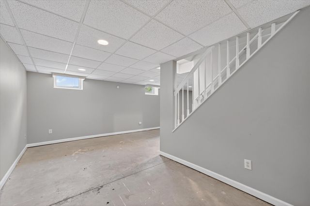 61 PINE ST, Newton, NJ 07860